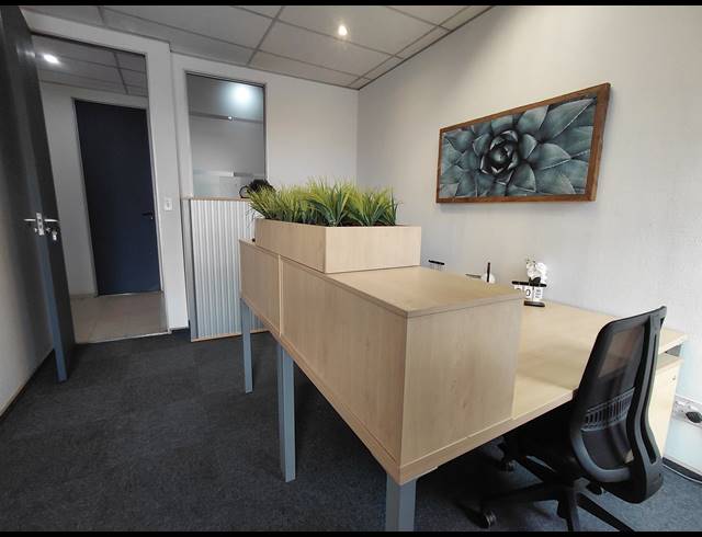 21.20M² OFFICE TO LET IN FOURWAYS